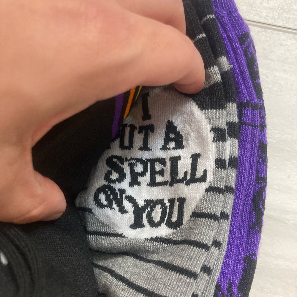 3 Pack Disney Hocus Pocus Socks - Picture 4 of 5